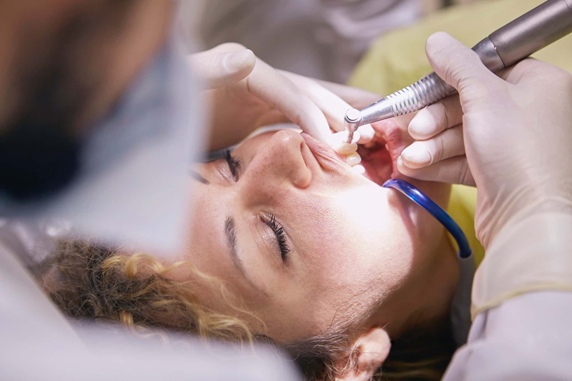 Analize pacienti - radiologie, implantologie, servicii medicina dentara